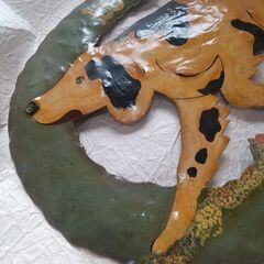 made in ハイチのアイアンアート　犬のウェルカムボードの画像