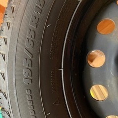 195/65R15	スタッドレスタイヤ	4	本セット	2015	年製の画像