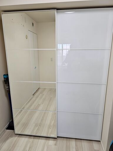 【IKEA・極上品】 高級ガラス扉仕様PAX/AULI・ワードローブ　LED付（システム収納クローゼット）＜10万円相当半額以下・保証