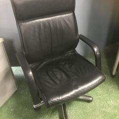 【ジャンク品】★☆Wilkhahn/ウィルクハーン 肘付レザーハイバックチェア WHJ-22091531925☆★欠損箇所有 ガス圧シリンダー弱めの画像