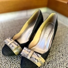 パンプス中古品　２４センチ