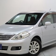 日産ティーダアクシス・フォーブ入荷しました！！