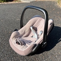 マキシコシ　チャイルドシート　アダプター付き