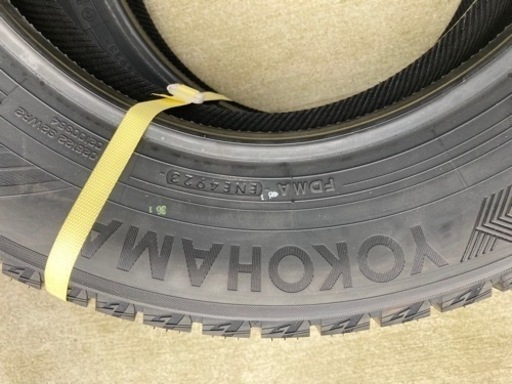 新品未使用、スタッドレスタイヤ(205/65R16)、205/65R16 YOKOHAMA iceGUARD 6 IG60 