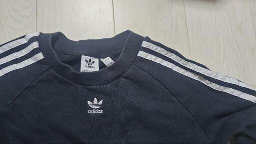 adidas トレーナー