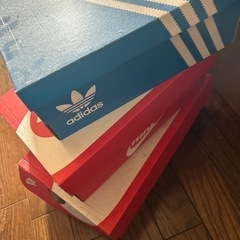 靴の空箱　アディダス　ナイキの画像