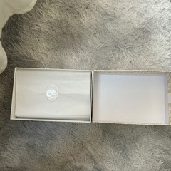 DIORの空き箱の画像