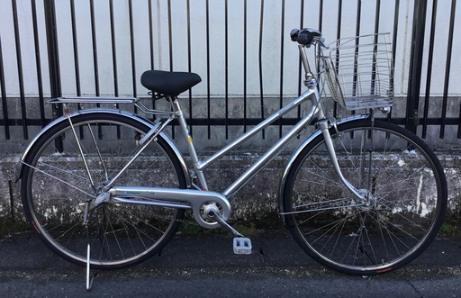 ＜整備済・美品お得車＞ブリヂストン 27インチ自転車 シルバー 内装3段変速 LEDオートライト 一発二錠鍵付き・タイヤとサドル新品　お掃除済です