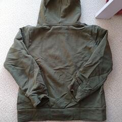 男の子パーカーの画像