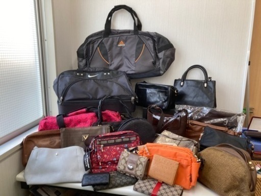 早い者勝ち‼️ 【B】ブランドバッグ・サイフ・ポーチ、おまけ含めて約40個