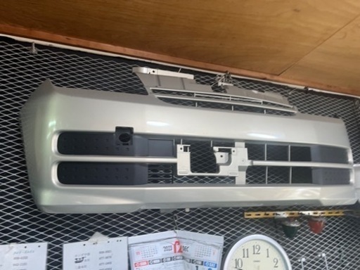 ダイハツ　ムーヴ　新品バンパー