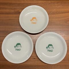 ペコちゃん　なんでもプレート（有田焼）３枚セットの画像