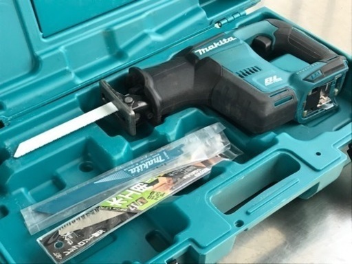 E93J◇マキタ◇充電式レシプロソー◇18V◇本体のみ◇未使用替え刃3本付き◇JR188D