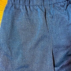 ユニクロ　ワイドパンツ　濃いグレー　Sの画像