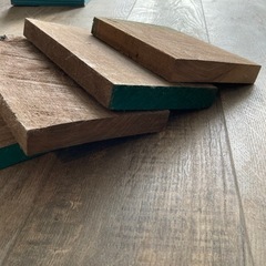 ウォールナット　切れ端。板。の画像