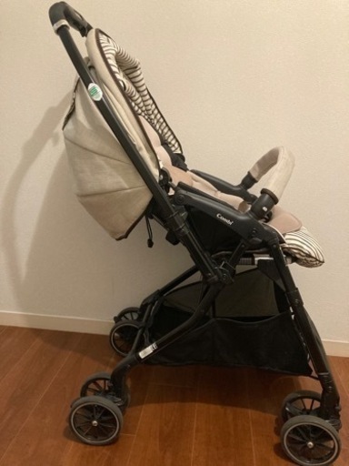combiベビーカー　スゴカル