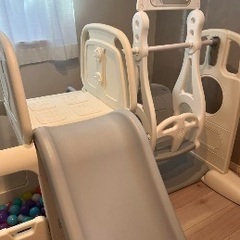YaYa 室内遊具　vanilla bus バニラバス　大型室内遊具　滑り台の画像