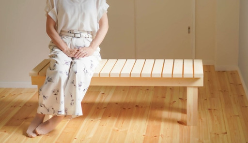 【新品未使用】天然ヒバ　ベンチ　木の家具　椅子　ベランダや庭にもOK☆