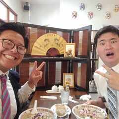 Why don't you eat with me! 一緒にご飯食べましょう！ - 友達