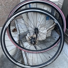 【受け渡し予定者決定】ロードバイクのタイヤ(パンクしています)