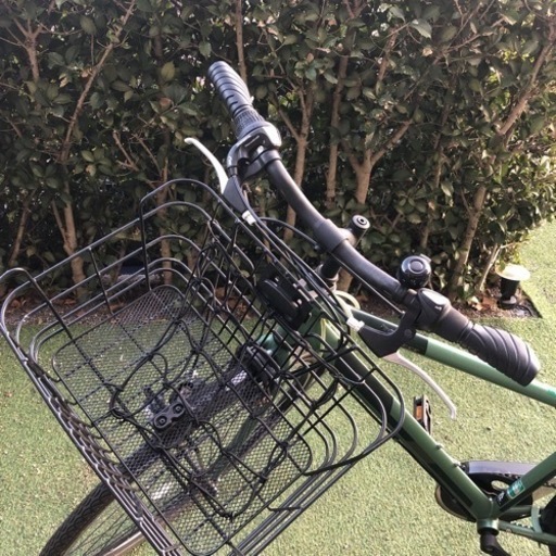 自転車　カーキ　7段ギヤ