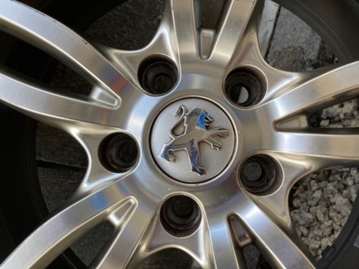 225/65R17 スタッドレスタイヤ　プジョー　ボルボ　シトロエン等　PCD108 