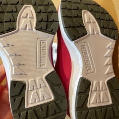 新品　アンリミティブスニーカーの画像