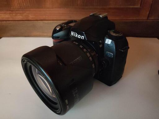 Nikon　ニコン　デジタル一眼カメラ　レンズ付き