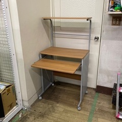 ニトリ　パソコンデスク　美品