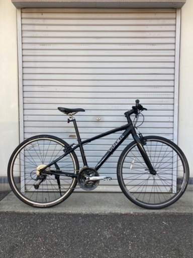 ☆前後タイヤ中古品☆   700C  トレック　クロスバイク　防犯登録料込‼︎