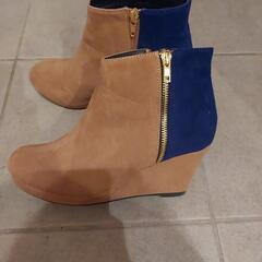 これからの季節にいかがですか？月末処分予定です！ツートーンカラーショートブーツLの画像