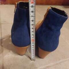 これからの季節にいかがですか？月末処分予定です！ツートーンカラーショートブーツLの画像