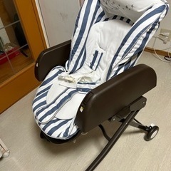 【受渡者決定】アップリカ/ユラリズム(手動ハイローチェア)の画像