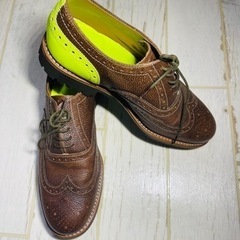 Grenson Archie メンズ レザー ネオン イエロー アクセント ウィング