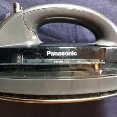 大人気　Panasonic コードレススチームアイロン Wヘッドベースの画像