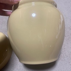 至急‼️蓋付きツボ？の画像