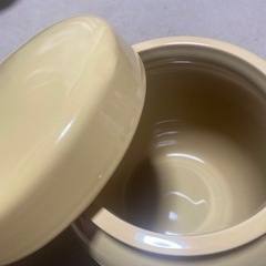至急‼️蓋付きツボ？の画像
