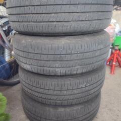 14㌅アルミホイール(BRIDGESTONE VAGGIO NS5 )と14㌅タイヤ(DUNLOP ENASAVE EC204)のセット × 4本の画像