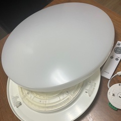 【自宅まで取りに来てくれる方限定】LEDシーリングライトお譲りします。