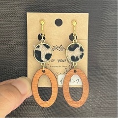 お好きなイヤリング 1つ￥800の画像