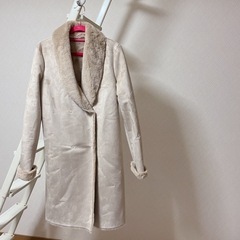 URBAN RESEARCH アーバンリサーチの ムートン調ファーコートの画像