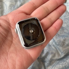 本日昼間　武蔵小杉駅or自由が丘駅　ほぼ新品　Apple watchSE NIKEセルラー　アルミシルバー　40mm③