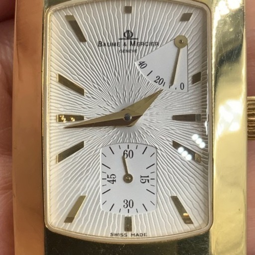 売り切れました。ボームアンドメルシエ　18K 金無垢時計　パワーリザーブ　ギョーシェ文字盤　レクタンレギュラー