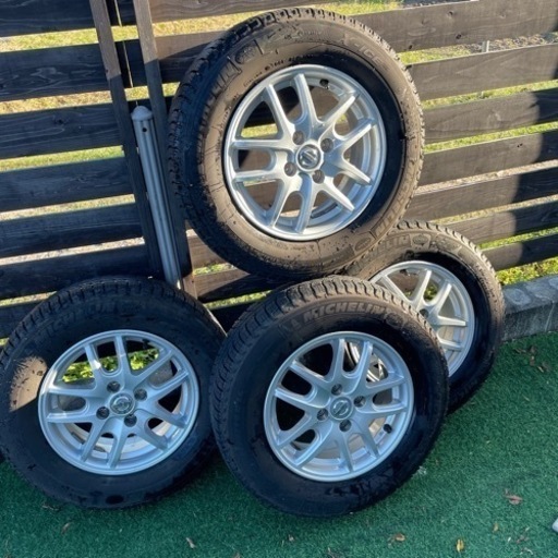 エスティーロ　日産純正　アルミホイール　スタットレスタイヤ　ノート