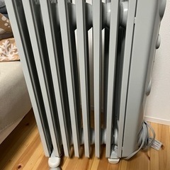 デロンギのオイルヒーターの画像