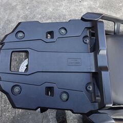 MT09 トレーサー用 純正リアキャリアの画像