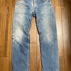 [2024/1/3 終了]0円無料☆穴あきジーンズ(リーバイス5...