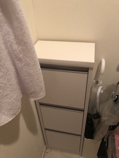 ホワイト　ラック