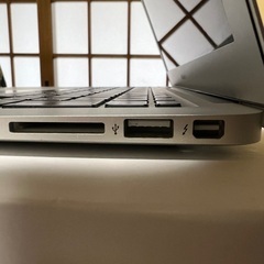 MACBOOK AIRの画像