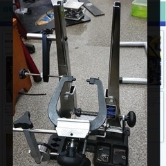 自転車の振れ取り台
